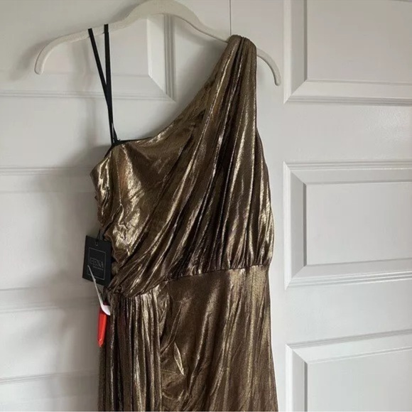 Mac Duggal Metallic Draped One
Shoulder Grecian Gown Dress Gold Sz 10 NWT - Picture 9 of 11